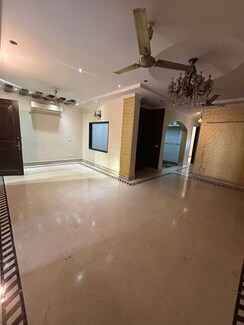 3 BHK + Pooja Room Builder Floor For Rent in South Extension II