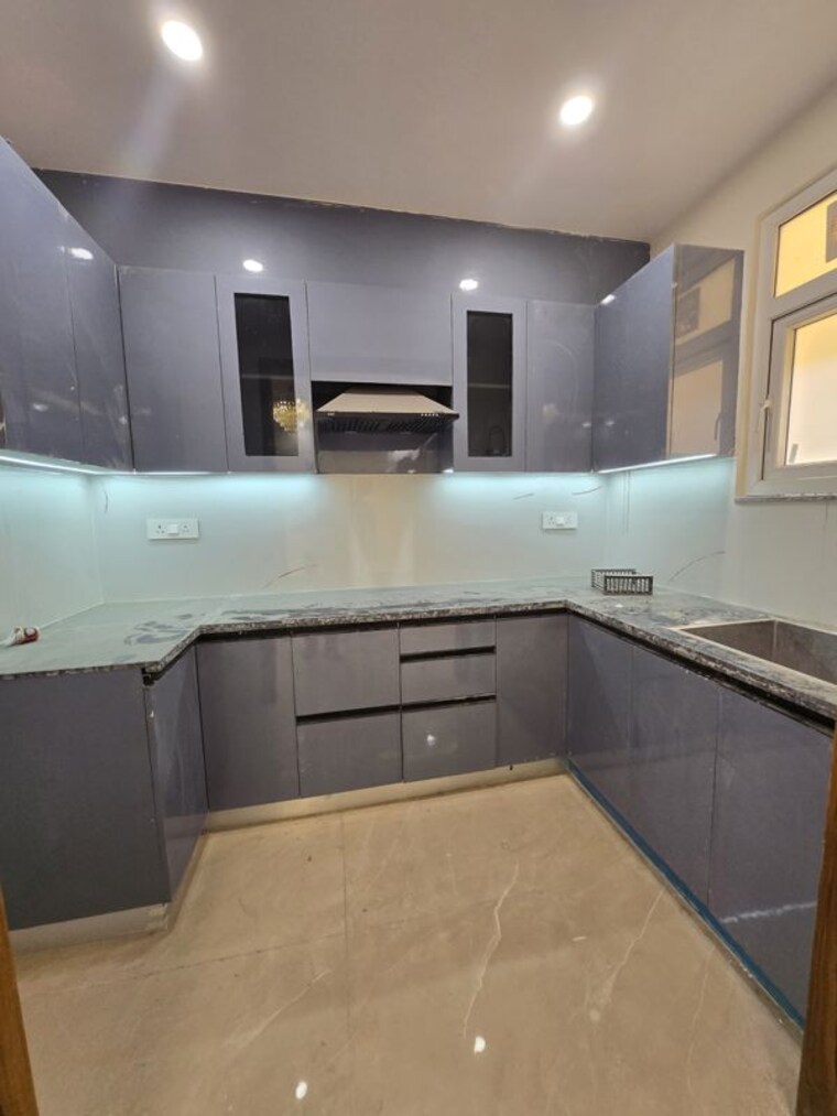 Kitchen, chattarpur 3 Bedroom 1200 Sq.Ft. Apartment In Chattarpur Delhi 9833658