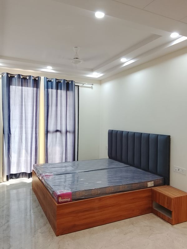 1.5 BHK 700 Sq.Ft. Builder Floor in Empire Floors