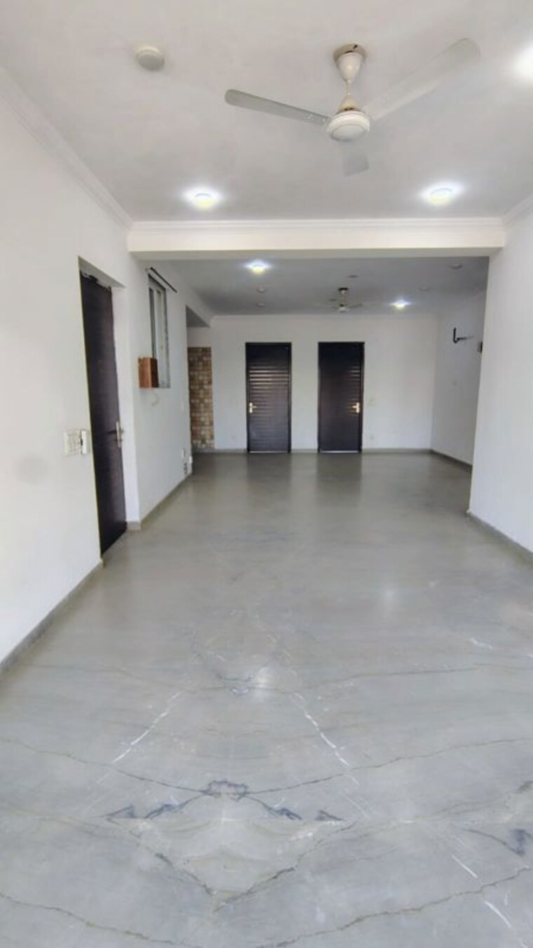 Room, empire-floors 3 Bedroom 1700 Sq.Ft. Builder Floor In Sector 57 Gurgaon 9833674