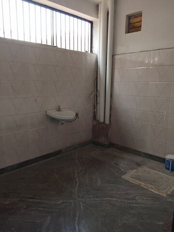 Bathroom in 1.5 BHK Builder Floor at Empire Floors, Sector 57 – for Rent