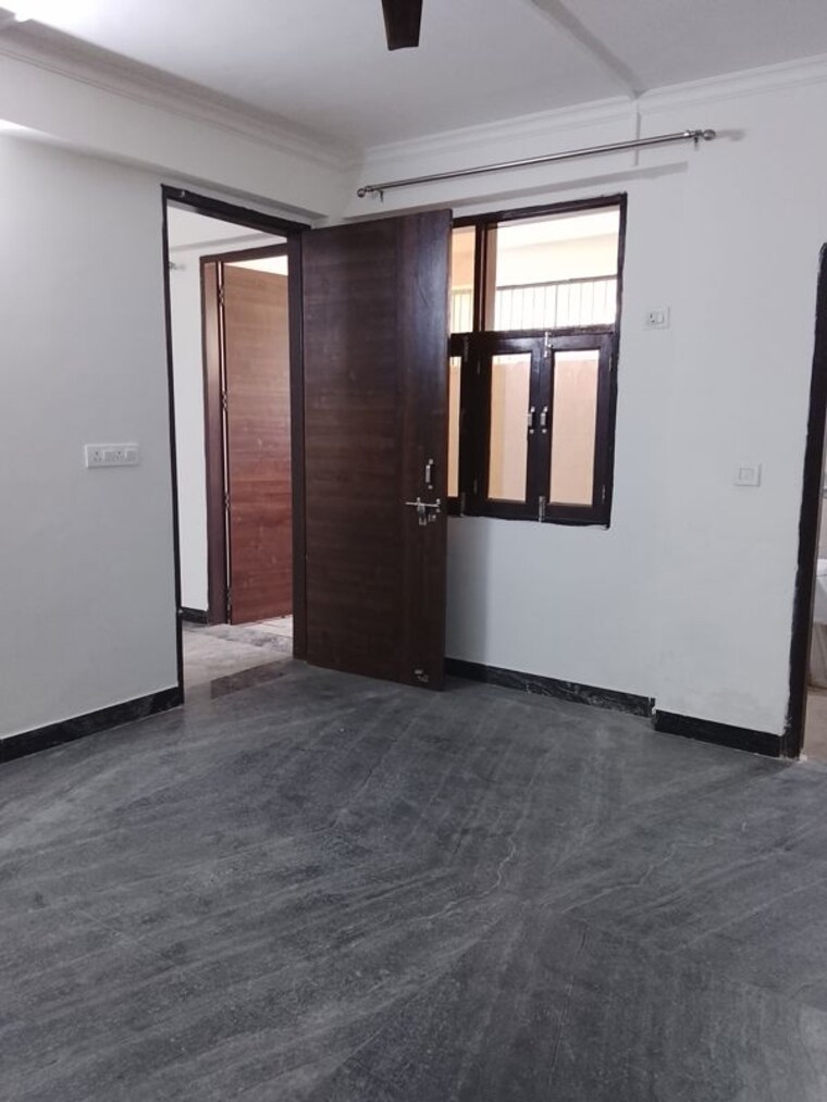 Room, empire-floors 1.5 Bedroom 700 Sq.Ft. Builder Floor In Sector 57 Gurgaon 9833675