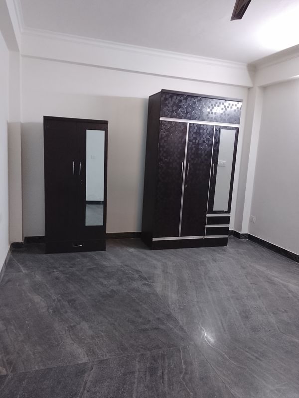 1.5 BHK 700 Sq.Ft. Builder Floor in Empire Floors