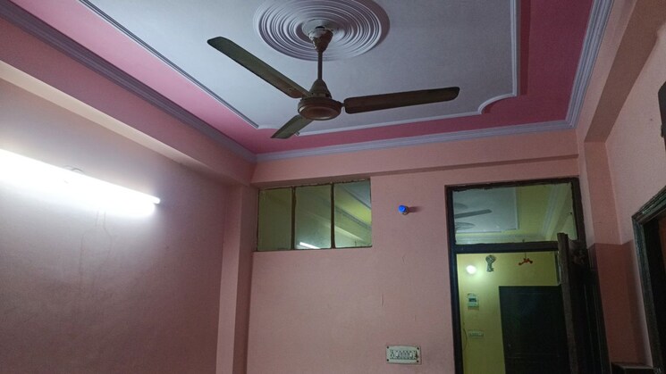 Room, vaishali sector 2 1 Bedroom 550 Sq.Ft. Builder Floor In Vaishali Sector 2 Ghaziabad 9833681