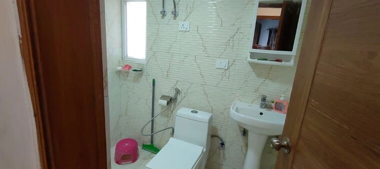 Attached Bathroom, earthcon-casa-grande-ii Studio 393 Sq.Ft. Apartment In Chi V Greater Noida Greater Noida 9833686