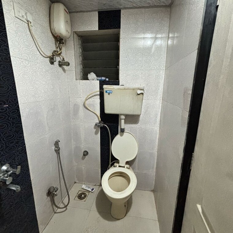 Bathroom, goregaon east 2 Bedroom 680 Sq.Ft. Apartment In Goregaon East Mumbai 9833689
