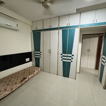 2 BHK Apartment For Rent in Goregaon East