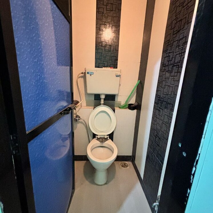 Bathroom, goregaon east 2 Bedroom 680 Sq.Ft. Apartment In Goregaon East Mumbai 9833689