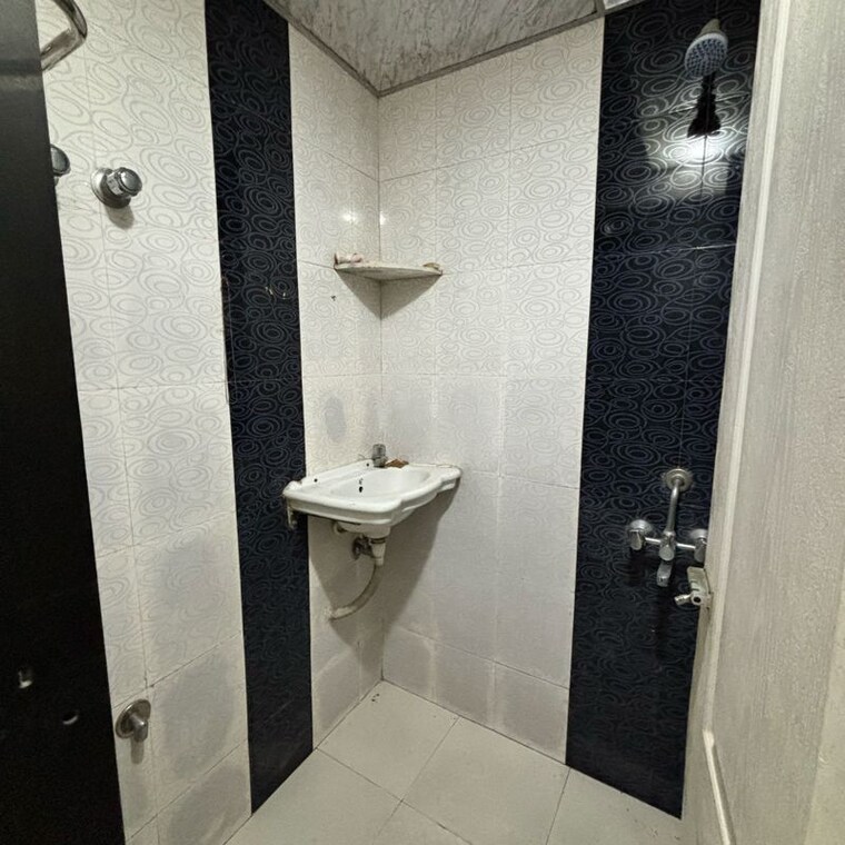 Bathroom, goregaon east 2 Bedroom 680 Sq.Ft. Apartment In Goregaon East Mumbai 9833689