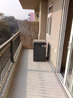 Balcony in 1 BHK Builder Floor at Sector 31 – for Rent