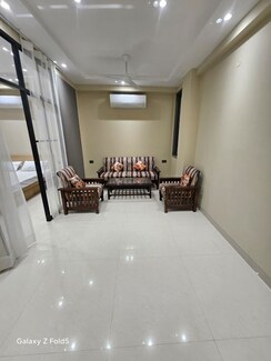 1 BHK Builder Floor For Rent in Sector 46