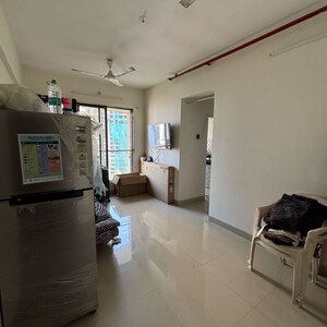 1 BHK Apartment For Rent in Malad East