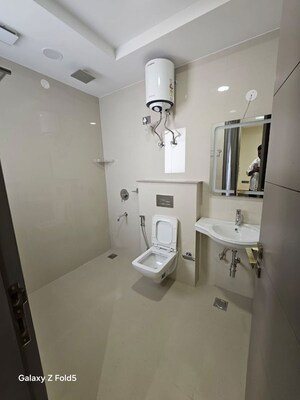 Master Bedroom in 1 BHK Builder Floor at Sector 47 – for Rent