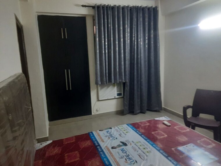 Bedroom, rwa-apartments-sector-19 1.5 Bedroom 700 Sq.Ft. Builder Floor In Sector 19 Noida 9833727