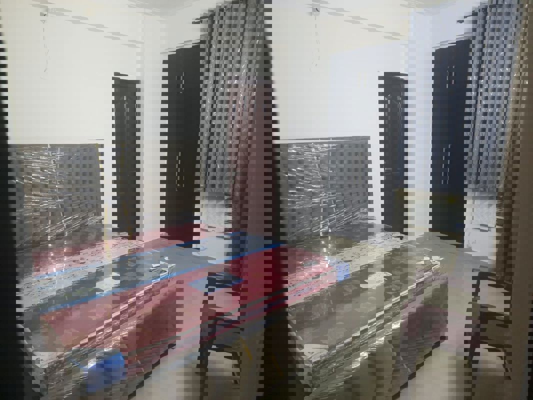 1.5 BHK Builder Floor For Rent in RWA Apartments Sector 19