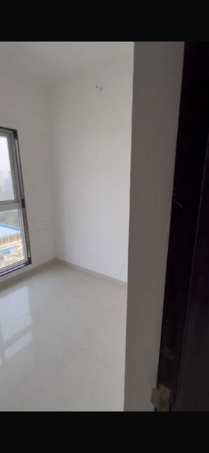 Room in 1 BHK Apartment at Dem Phoenix, Malad East – for Rent
