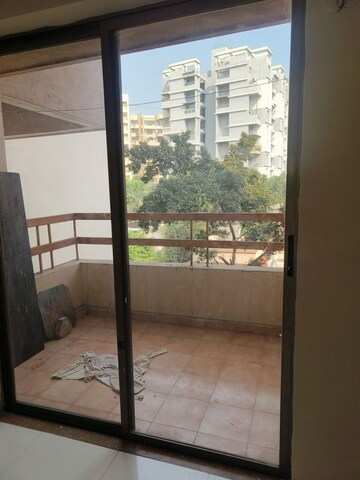 Room in 2 BHK Apartment at Sonigara Omega Paradise, Wakad – for Rent