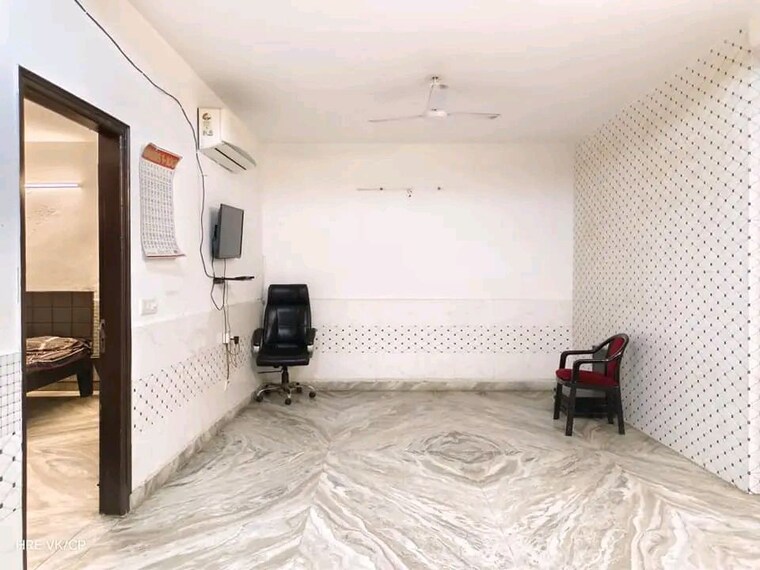 Master Bedroom, chattarpur 2 Bedroom 1000 Sq.Ft. Builder Floor In Chattarpur Delhi 9833779