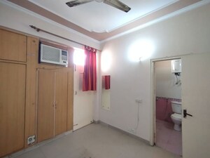 Room in 4 BHK Builder Floor at Huda CGHS, Sector 56 – for Rent