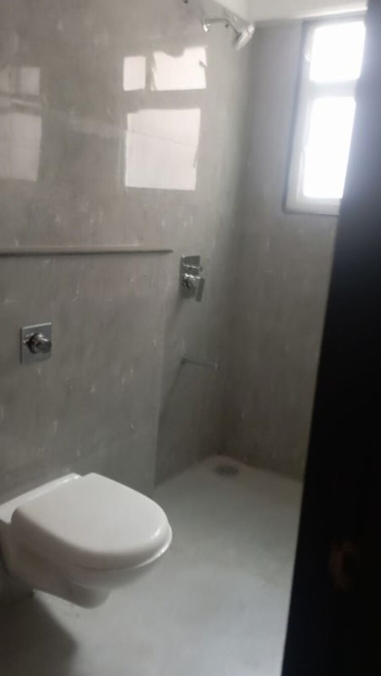 Bathroom, vtp-leonara 3 Bedroom 1087 Sq.Ft. Apartment In Mahalunge Pune 9833789