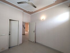 2 BHK Apartment For Rent in Pareena Micasa