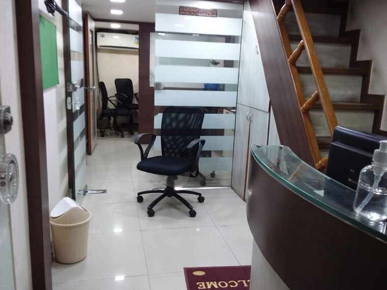 Team Area, haware-fantasia Commercial Office Space 310 Sq.Ft. In Vashi Sector 28 Navi Mumbai 9833814