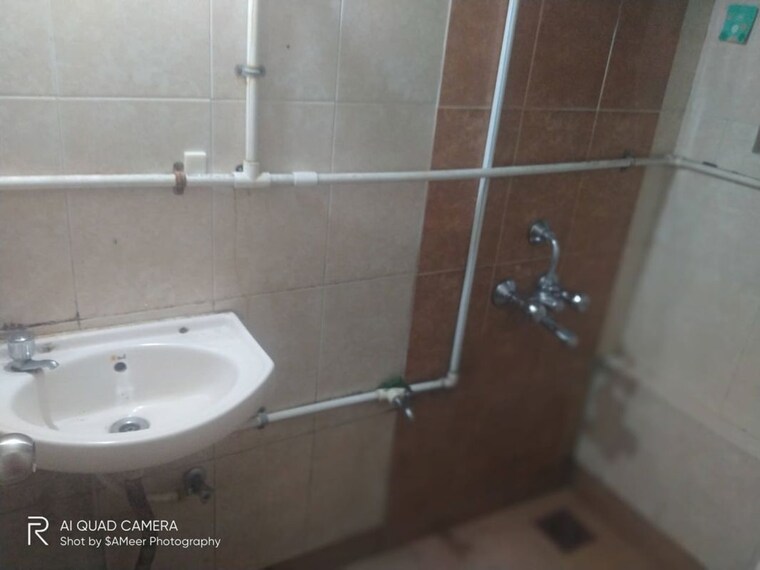Bathroom, guru-ganesh-housing-society 2 Bedroom 847 Sq.Ft. Apartment In Katraj Pune 9833838