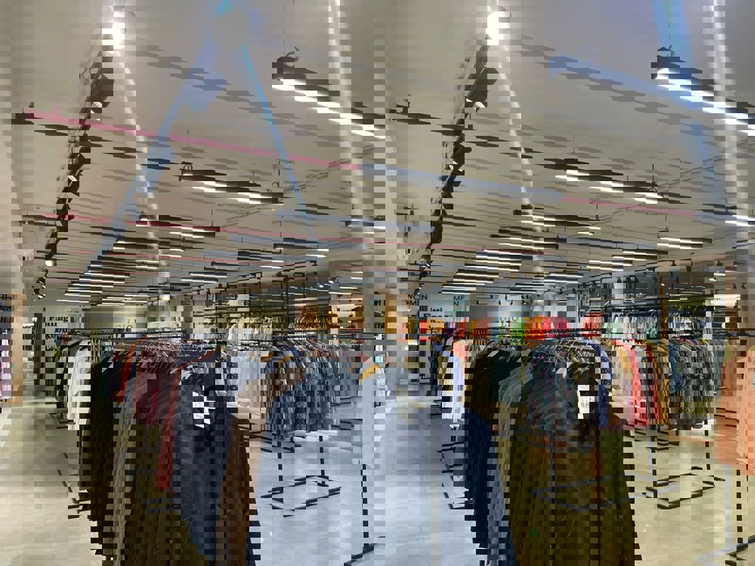 Showroom For Rent in Ven Business Center