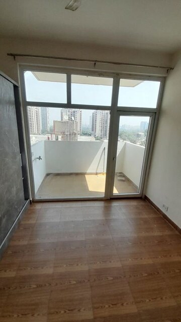 2 BHK Apartment For Rent in Tulip Lemon, Sector 69