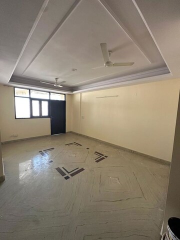 Room in 4 BHK Apartment at Anand Niketan CGHS, Sector 52 – for Rent