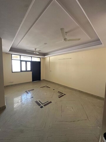 Room in 4 BHK Apartment at Anand Niketan CGHS, Sector 52 – for Rent