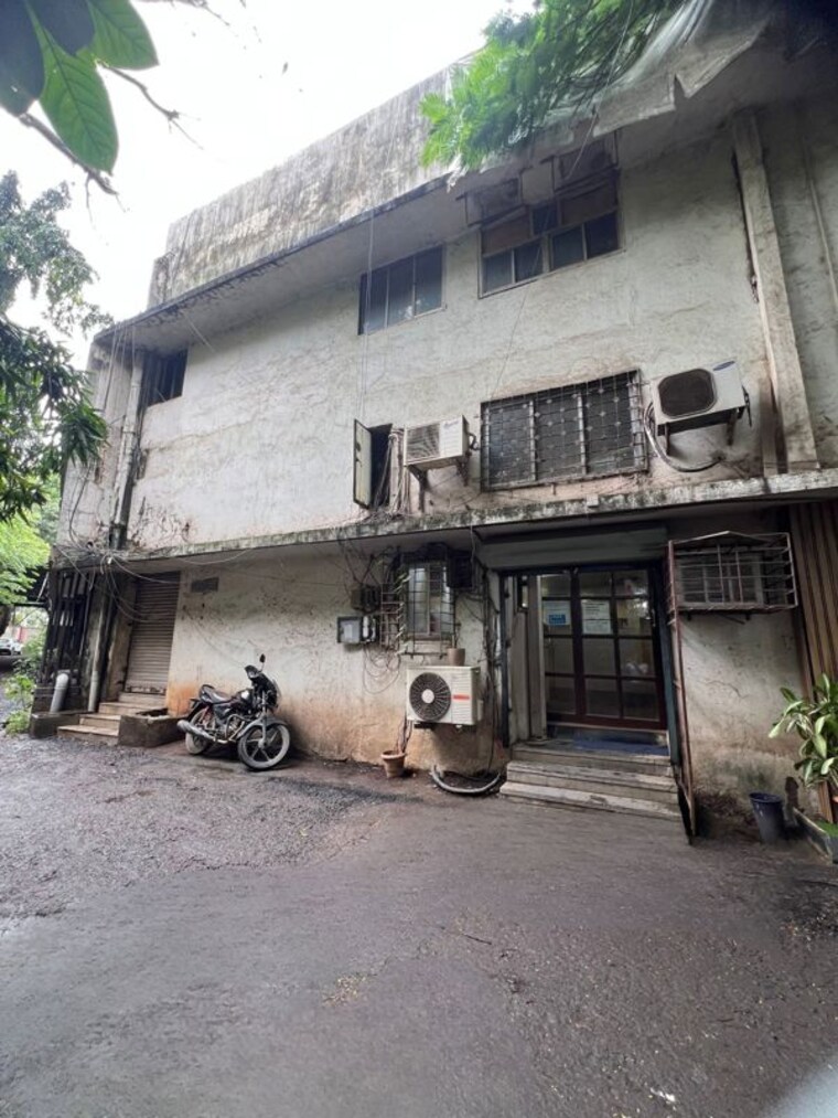 Exterior View, safed pul Commercial Office Space 2533 Sq.Ft. In Safed Pul Mumbai 9814481