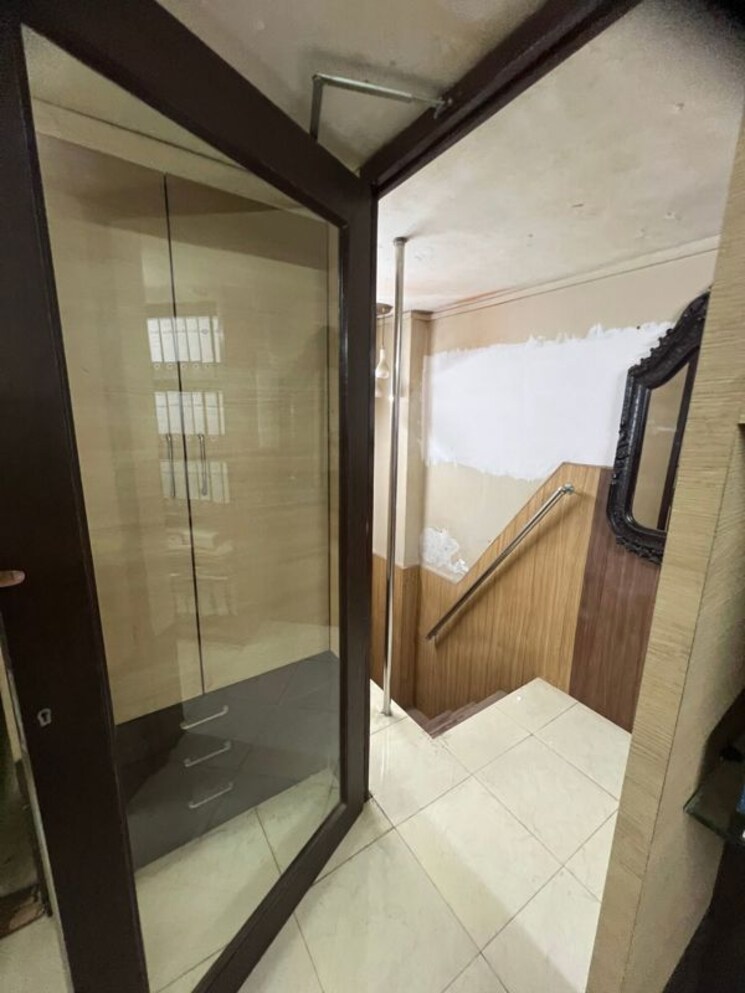 undefined, safed pul Commercial Office Space 2533 Sq.Ft. In Safed Pul Mumbai 9814481