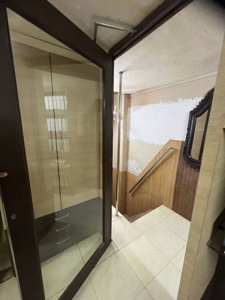 undefined, safed pul Commercial Office Space 2533 Sq.Ft. In Safed Pul Mumbai 9814481