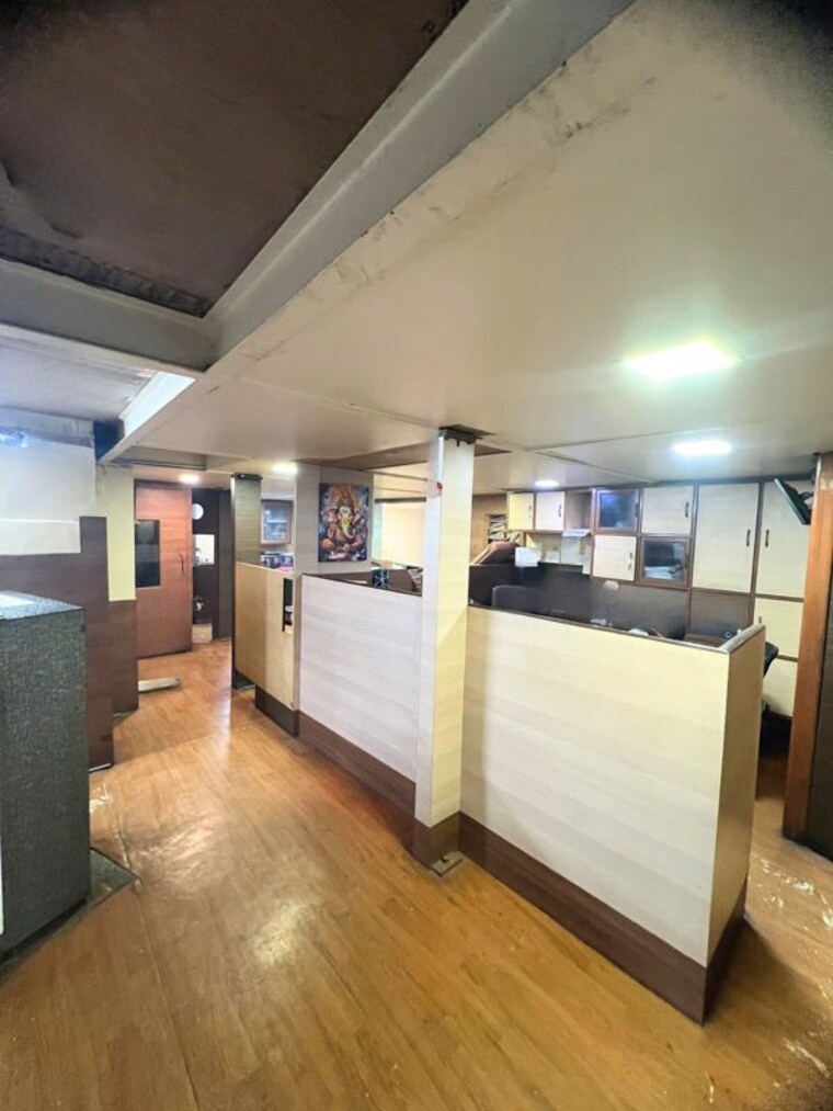 Team Area, safed pul Commercial Office Space 2533 Sq.Ft. In Safed Pul Mumbai 9814481