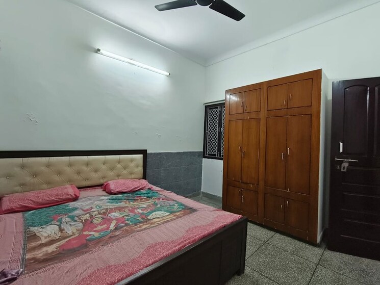 Bedroom, mohyal colony 3 Bedroom 2000 Sq.Ft. Apartment In Mohyal Colony Gurgaon 9833872