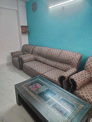 Bedroom in 1 BHK Apartment at Gomti Nagar – for Rent