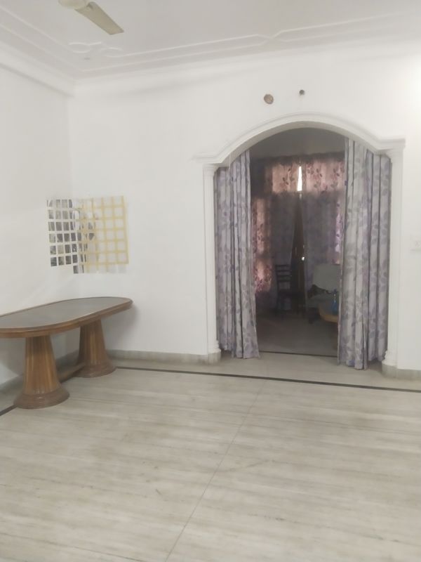 2 BHK Builder Floor For Rent in Gomti Nagar