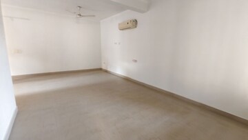 Room in 3 BHK Apartment at Chanalon – for Sale