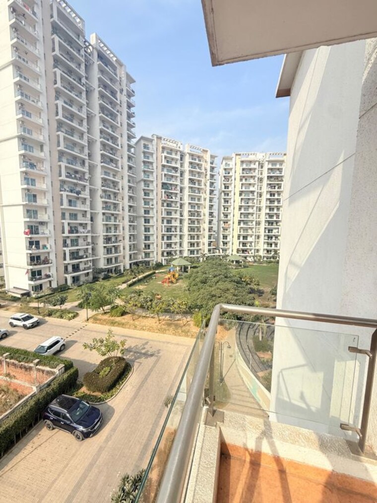 Balcony, shree-vardhman-victoria 2.5 Bedroom 1350 Sq.Ft. Apartment In Sector 70 Gurgaon 9833956