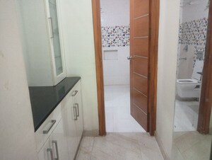 Bathroom in 3 BHK Builder Floor at Uppal Southend, Sector 49 – for Rent