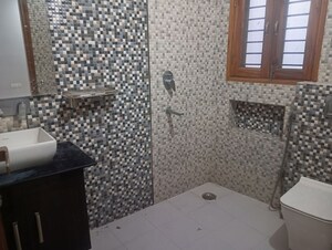 Bathroom in 3 BHK Builder Floor at Uppal Southend, Sector 49 – for Rent