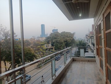 Balcony in 3 BHK Builder Floor at Uppal Southend, Sector 49 – for Rent