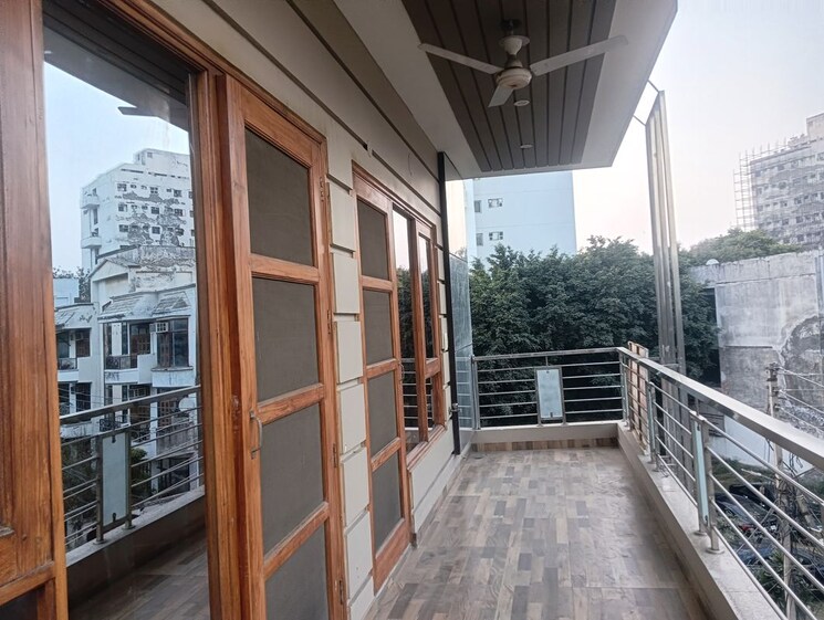 Balcony, uppal-southend 3 Bedroom 2200 Sq.Ft. Builder Floor In Sector 49 Gurgaon 9833959