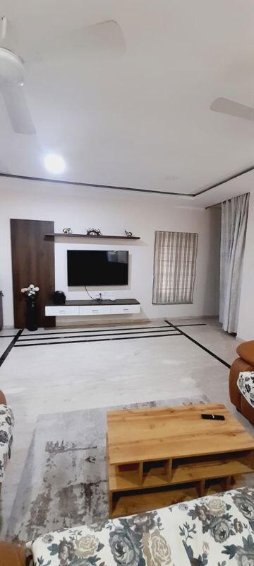 Room in 4 BHK Apartment at Hill View Banjara Hills, Banjara Hills – for Rent