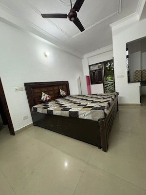 Bedroom in 1 BHK Builder Floor at Saket – for Rent
