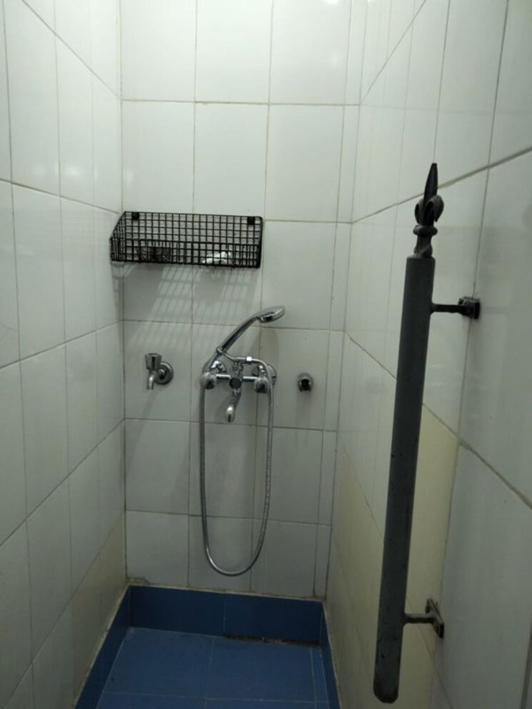 Bathroom, malviya nagar 2 Bedroom 800 Sq.Ft. Builder Floor In Malviya Nagar Delhi 9834025