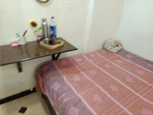 Furnished Amenities in 1.5 BHK Apartment at Eff Jumbo Darshan CHS, Andheri East – for Rent