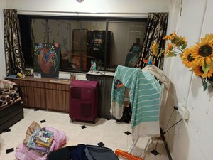 Bedroom in 1.5 BHK Apartment at Eff Jumbo Darshan CHS, Andheri East – for Rent