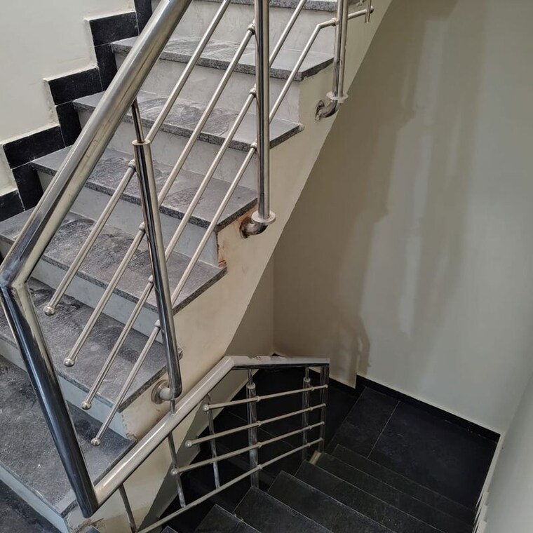 undefined, dlf-exclusive-floors 1 RK 450 Sq.Ft. Builder Floor In Sector 53 Gurgaon 9834053